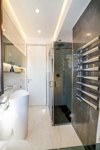 Luxury Beachfront Apartment Taormina Pool And Parking