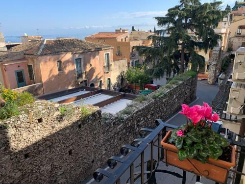 Porta Messina Terrace Apartments