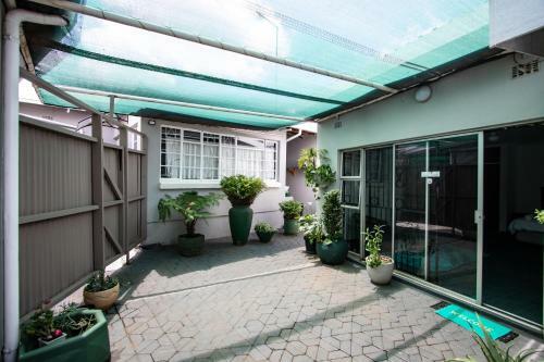 Hostal Willow Guest House
