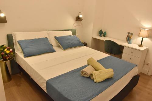Gloden House Apartments