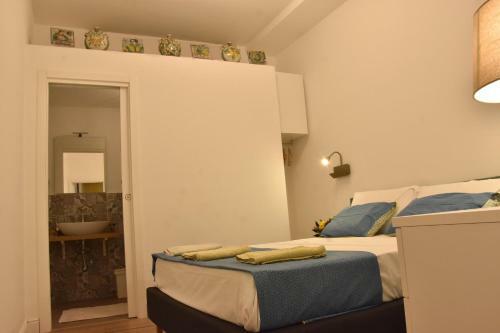 Gloden House Apartments