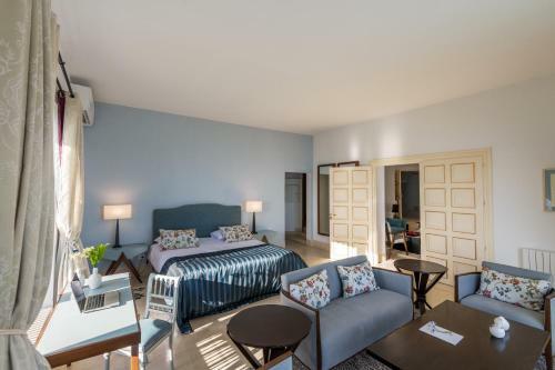 Hostal La Demeure