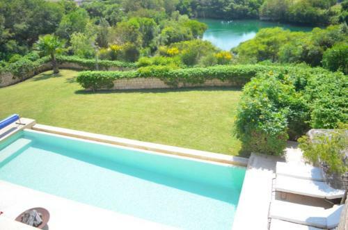 Magnificent 4 Bedroom Villa With Swimming Pool