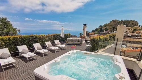Villa Attico Giafari 6