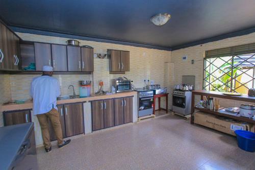 Bed & Breakfast Mbale Emperor's Motel