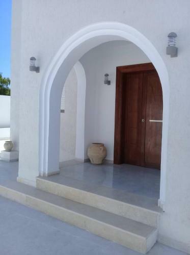 Villa Avec Piscine � 400m De La Plage