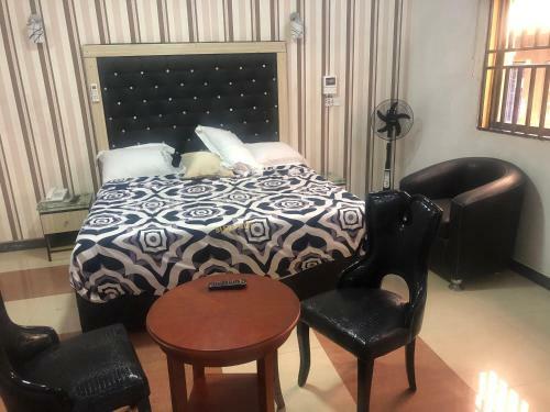 Hotel De? Bakers Suites