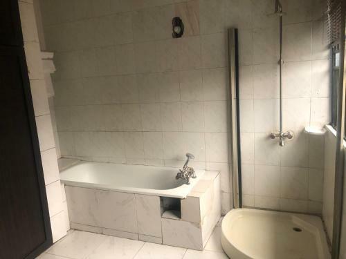 Hotel De? Bakers Suites