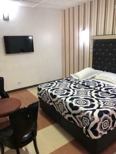 Hotel De? Bakers Suites