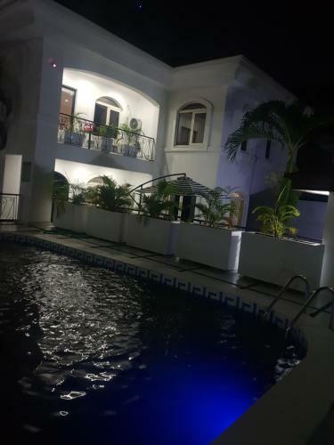 Hotel Executive Home Extension