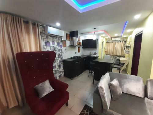 Dinero Emerald Apartment