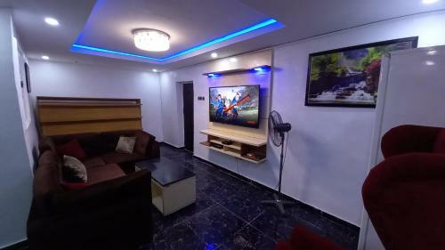 Dinero Emerald Apartment
