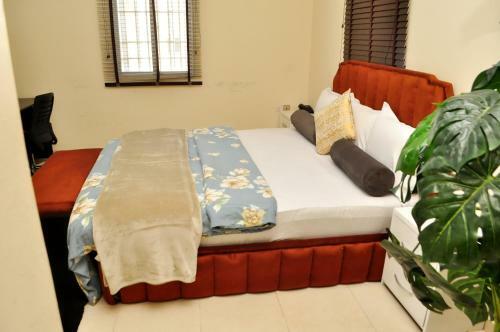 Hotel J Gibson Suites