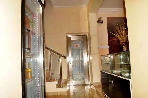 Hotel J Gibson Suites