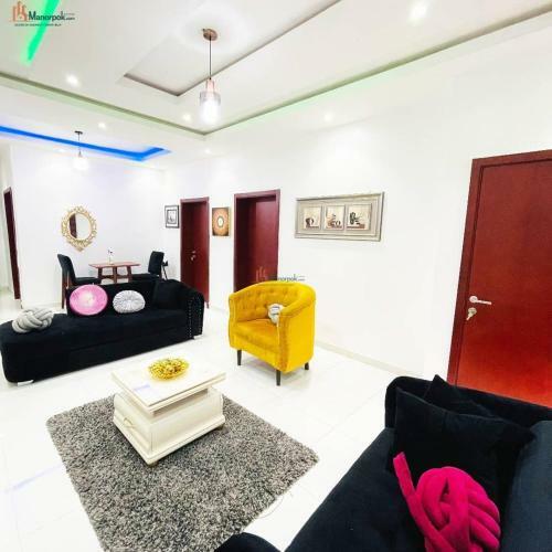 Classic Comfortable 2 Bedroom Apartment