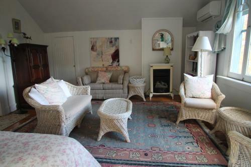 Bed & Breakfast The Shore Path Cottage