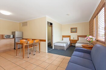 Windmill Motel And Reception Centre