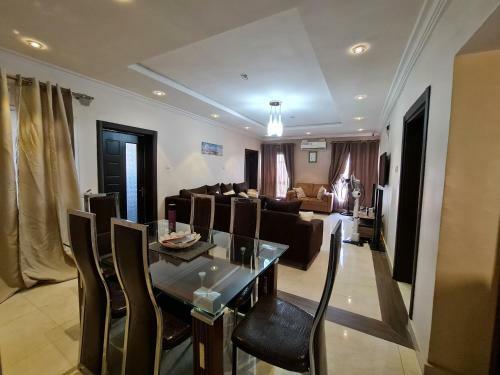 Apartamento Lovely 3-bedroom Around Ogba, Ikeja, Lagos.