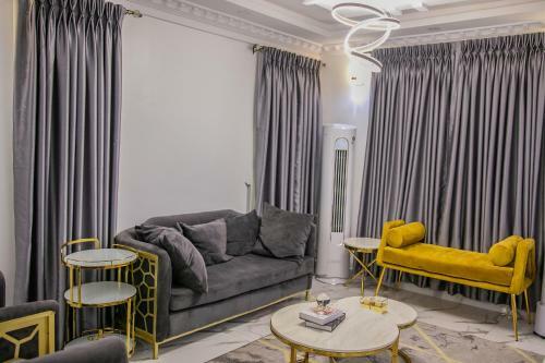 Apartamento New Listing Elegant 3 Bedroom Semi-detached Duplex With Bbq