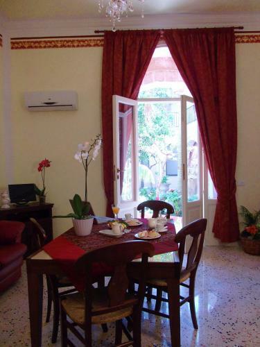 Apartamento Antica Corte Delle Ninfee, Historical Private Villa
