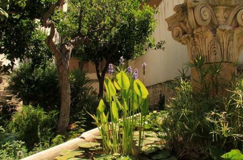 Apartamento Antica Corte Delle Ninfee, Historical Private Villa