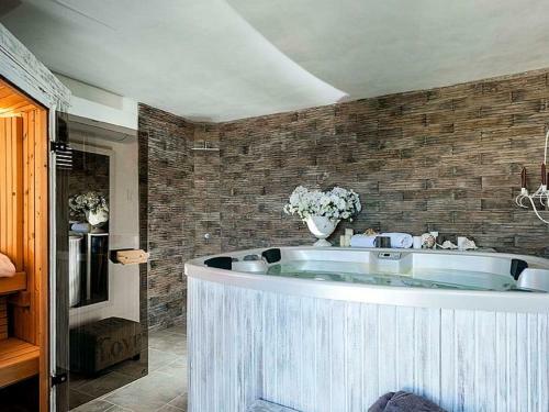 Majestic Holiday Home In Trapani With Sauna
