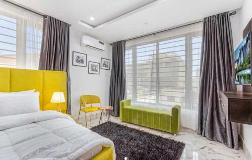 Exotic 3 Bedroom Luxury Apartment Lekki