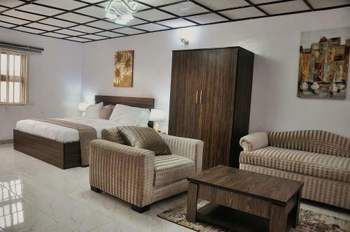 Hotel Jolie Suites