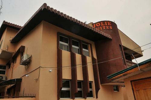 Hotel Jolie Suites