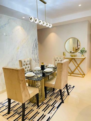 Bluewater Luxury 4bedroom Apartment