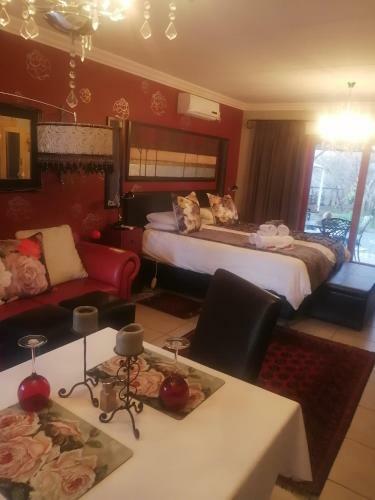 Hostal Petal Place Guest Cottages
