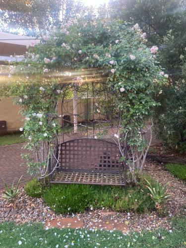 Hostal Petal Place Guest Cottages