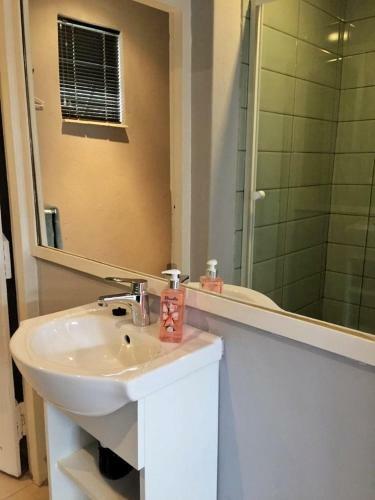 Hostal Wamelia Guesthouse