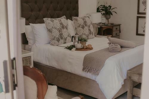 Hostal Villa Rose Guesthouse & Venue