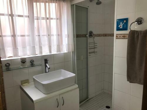 Hostal Glenmore Guesthouse