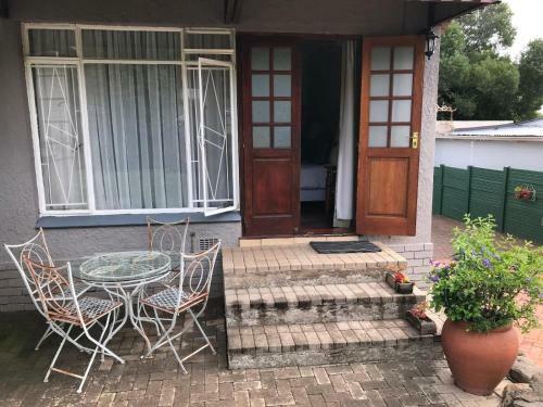 Hostal Glenmore Guesthouse