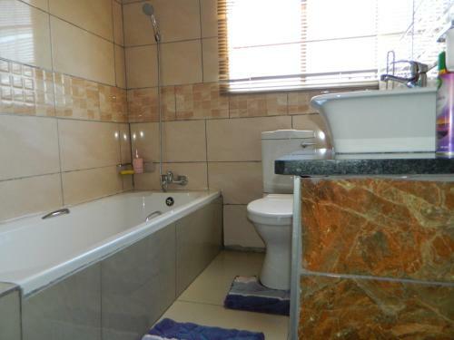 Hostal Sgobolo Guest House