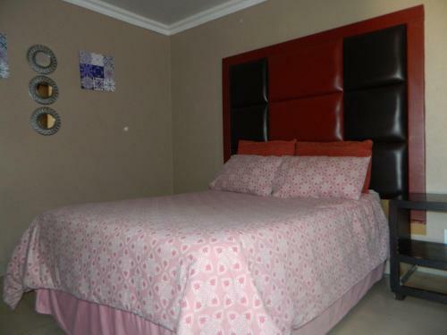 Hostal Sgobolo Guest House
