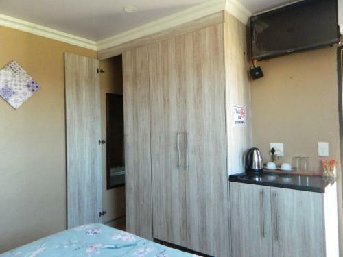 Hostal Sgobolo Guest House