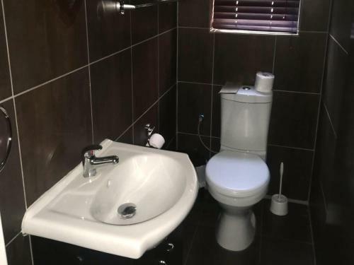 Hostal Kusile Guest House