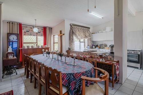 Apartamento Ianinyathi?s Self Catering