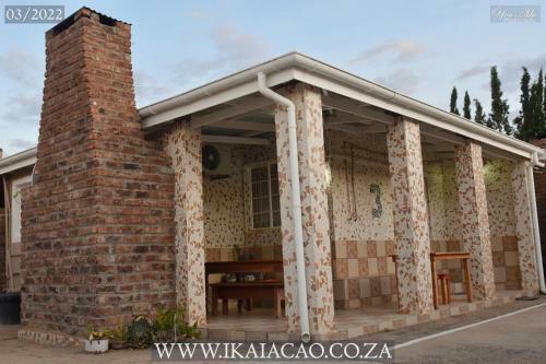 Hostal Ikaia Africa Accommodation Lodge - Self Catering Bachelor's Flats