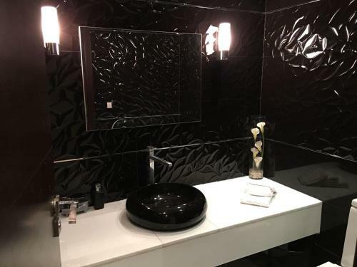 Well Located Apartment In Casablanca- 12 Mo Internet- Netflix