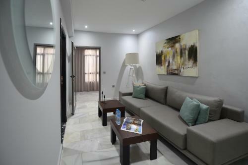 Le Yacht Suites Hotel