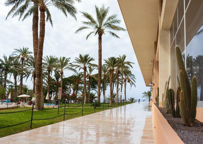 Apartamentos Club Hotel Marazul