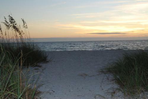 Bonita Beach Resort Motel