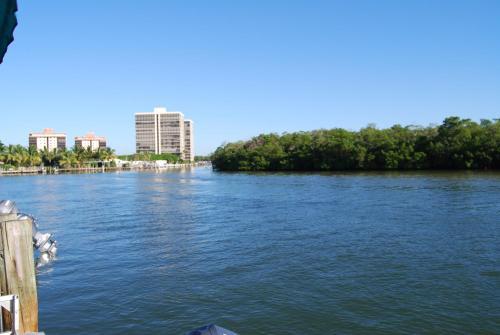 Bonita Beach Resort Motel