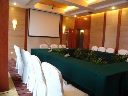Kunming Golden Spring Hotel