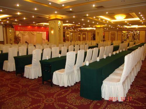Kunming Golden Spring Hotel