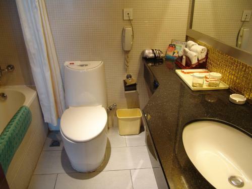 Kunming Golden Spring Hotel